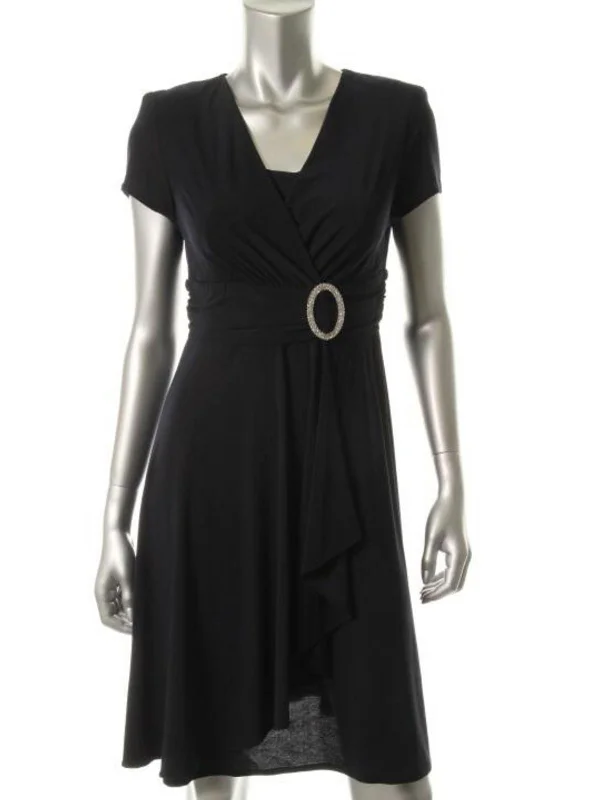 Womens Matte Jersey Cap Sleeves Cocktail Dress